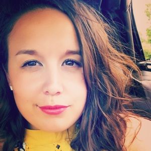 Meet your Posher, Hillary